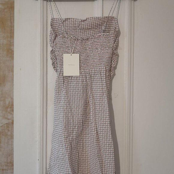 Beautiful thin straps dress by Faithfull the brand - Picture 5 of 6